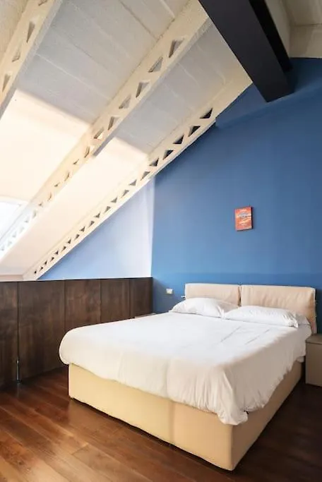 Apartment Umbria126 Loft In Zona Dateo Milan Italy