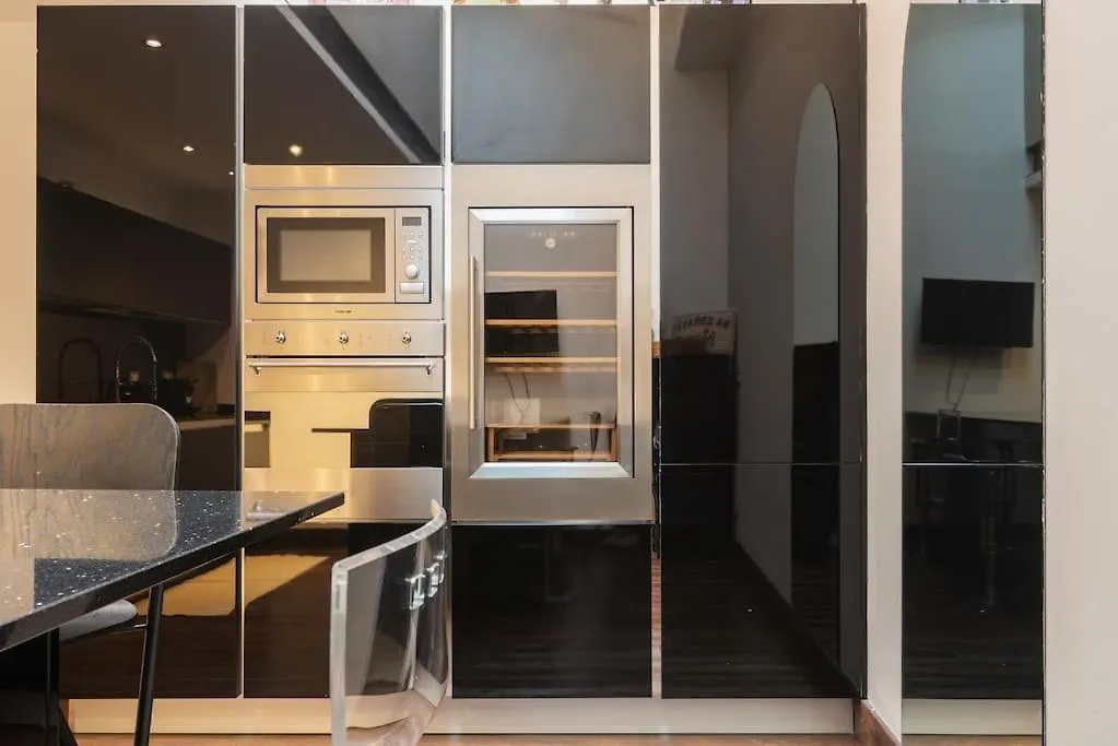 Apartment Umbria126 Loft In Zona Dateo Milan Italy
