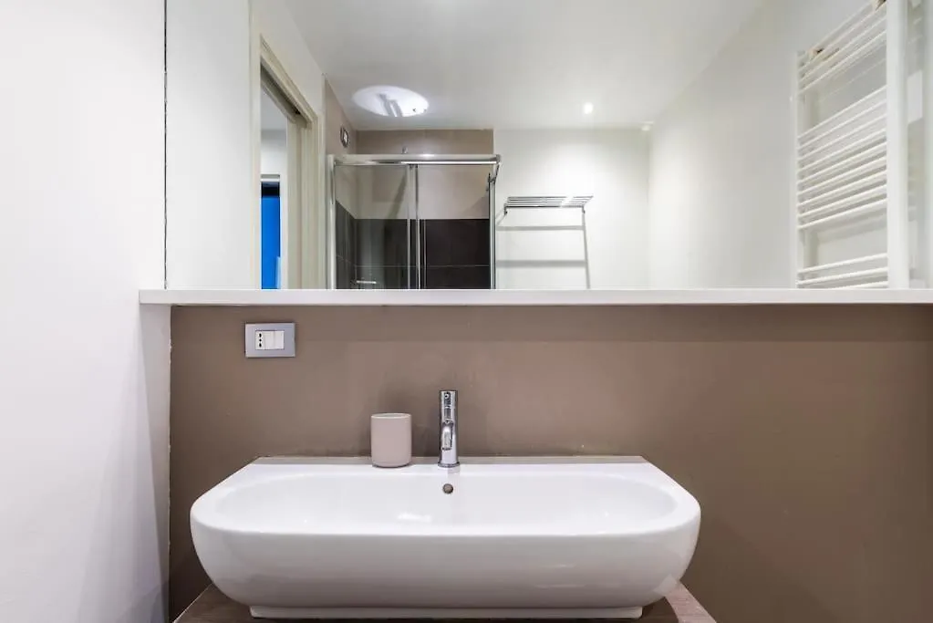 Umbria126 Loft In Zona Dateo Milan Italy